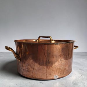 Antique copper casserole dish, copper cooking pot, copper shabby vintage French vintage decor