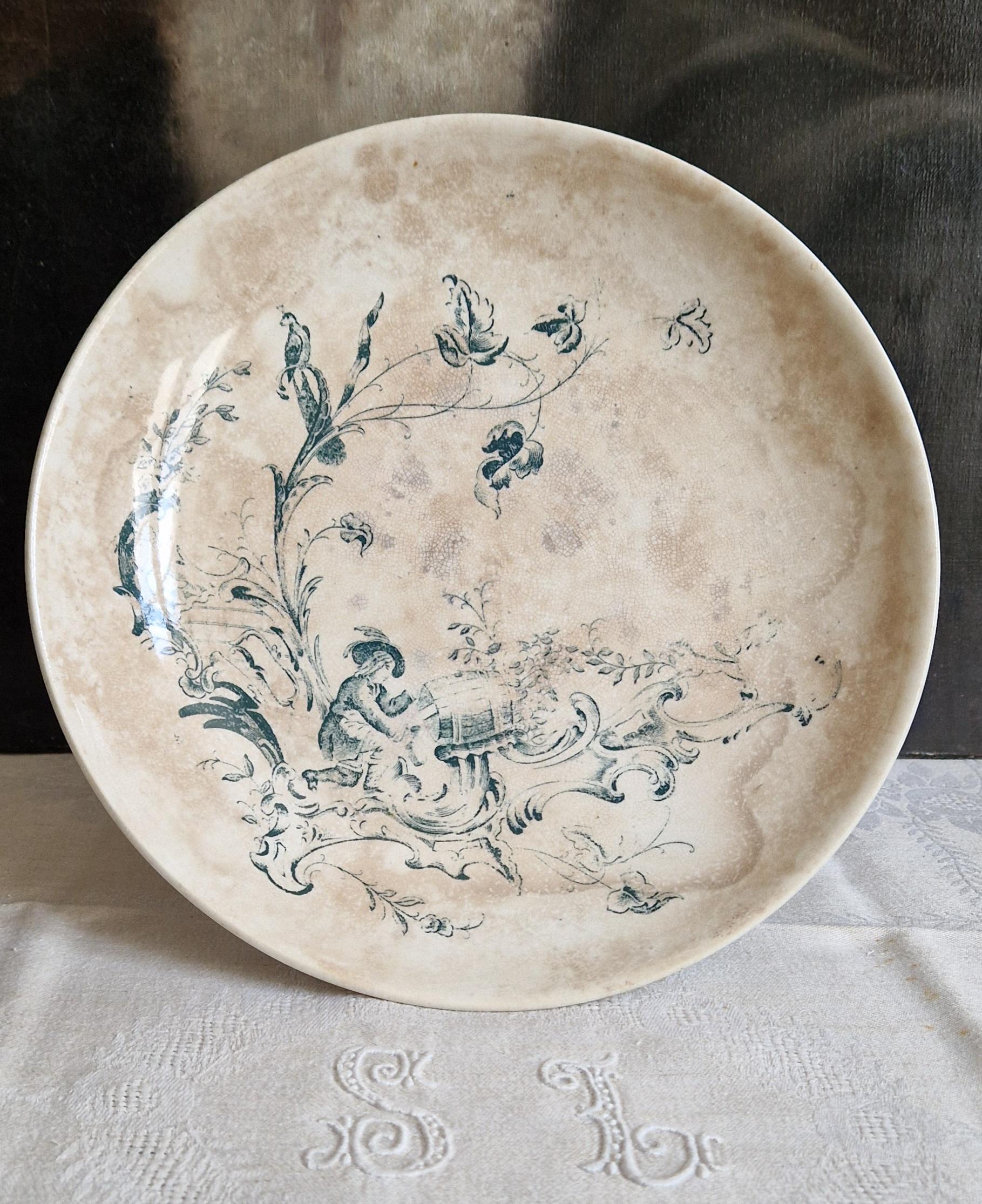 アンティークのコンポティエ テール ド フェール。経年変化による緑青