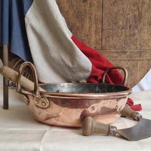 Antique Marmite and Confitures, copper pot, copper bowl, shabby chic French vintage kitchen