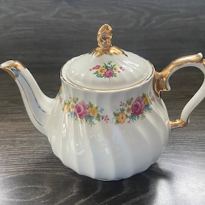 Vintage Sadler bloemenwervel theepot