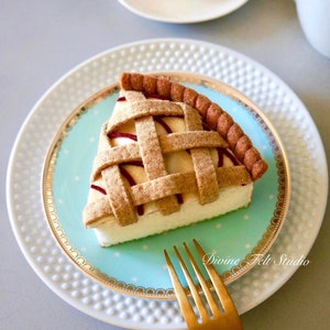 Felt Apple Pie Slice - Felt Food -Pretend Play Food