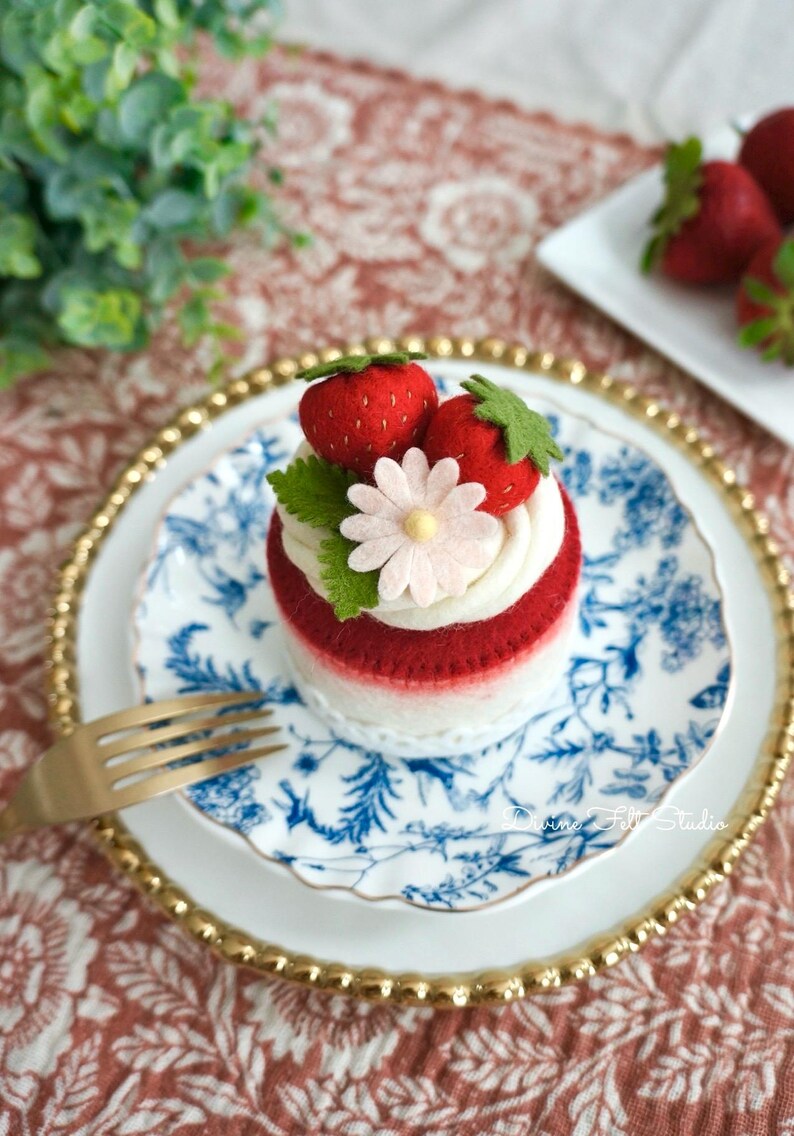 Handmade Mini Felt Strawberry Cream Cake - Felt Food- Pretend Play - Etsy