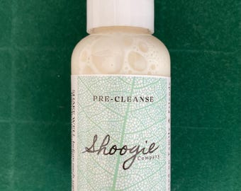 Hydrating Pre-Cleanse: Makeup Remover