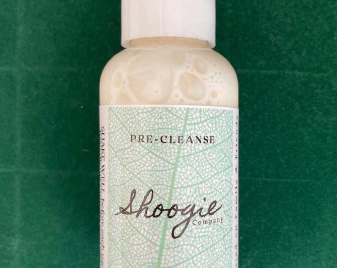 Hydrating Pre-Cleanse: Makeup Remover