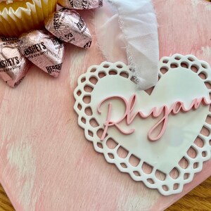 Valentine&#39;s Day Tag︱Acrylic Heart Tag︱Doily Heart Tag︱Luggage Tag︱Personalized Gifts︱Valentines Day Name Tag︱Basket Tag︱Tote Tag︱3D Tag