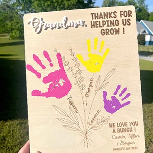 Floral Handprint Sign | Happy Mothers Day | Personalized Sign | Handprint Mothers Day Gift|Gifts for Mom |Gift from kids| DIY Handprint Sign