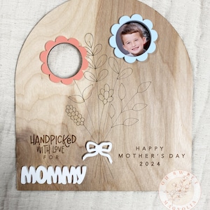 Mother&#39;s Day Gift | Floral Picture Sign | Handprint Mother&#39;s Day Gift| Gifts for Mom | Gift from Kids | Mother&#39;s Day Flowers | DIY Gift MOM