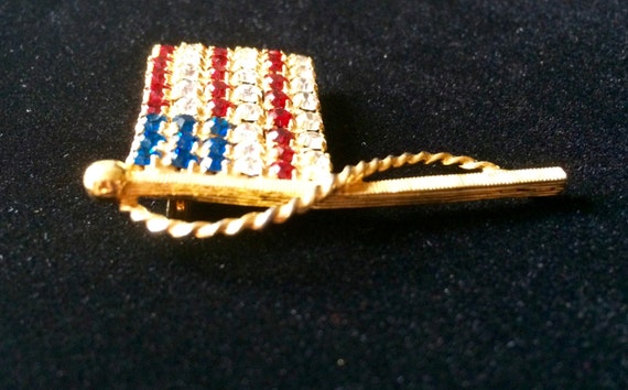 Vintage Goldtone USA Rhinestone Flag Brooch - image 3