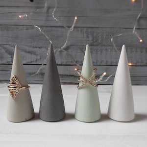 Concrete ring cone, cement ring cone, ring holder, concrete cone, ring cone, wedding favor, concrete decor, party favor, hostess gift, beton