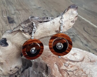 Silver earrings with ironwood