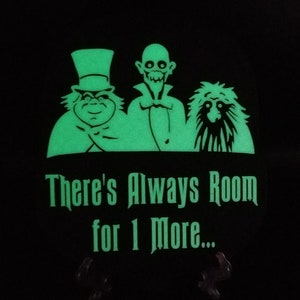 Haunted Mansion Ride Hitchhiking Ghosts ispirato al cartello / replica della targa che si illumina al buio (accessorio di arredamento per la casa Disney)