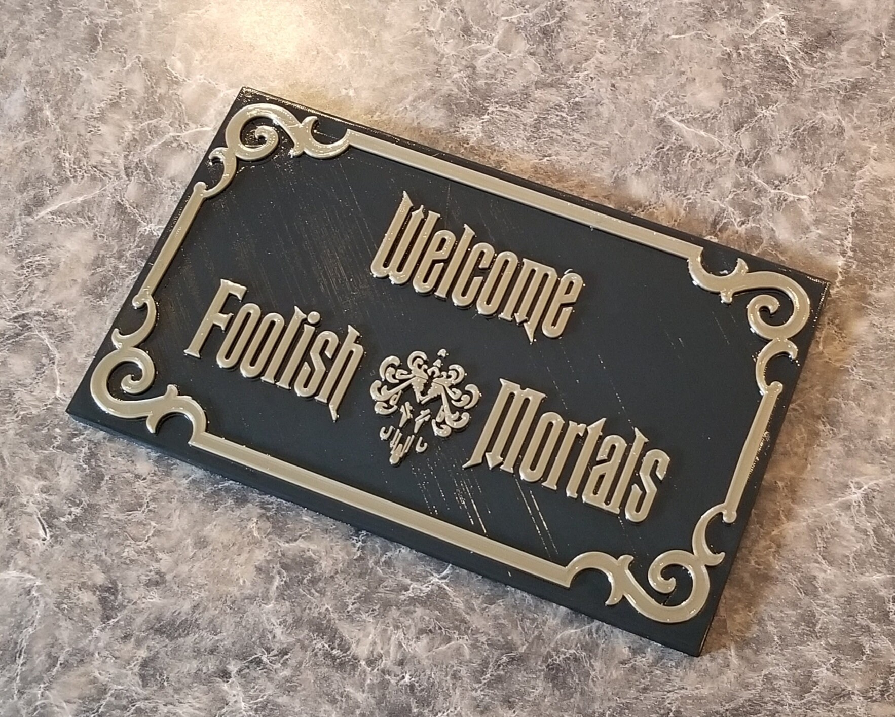 Haunted Mansion Resin Sign 看板 Haunted Mansion Sign, Magnet, Resin Wall Decoration, 3.75