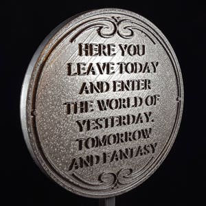 Plaque de bienvenue de l&#39;entrée de la rue principale, inspirée de DW - teinte étain