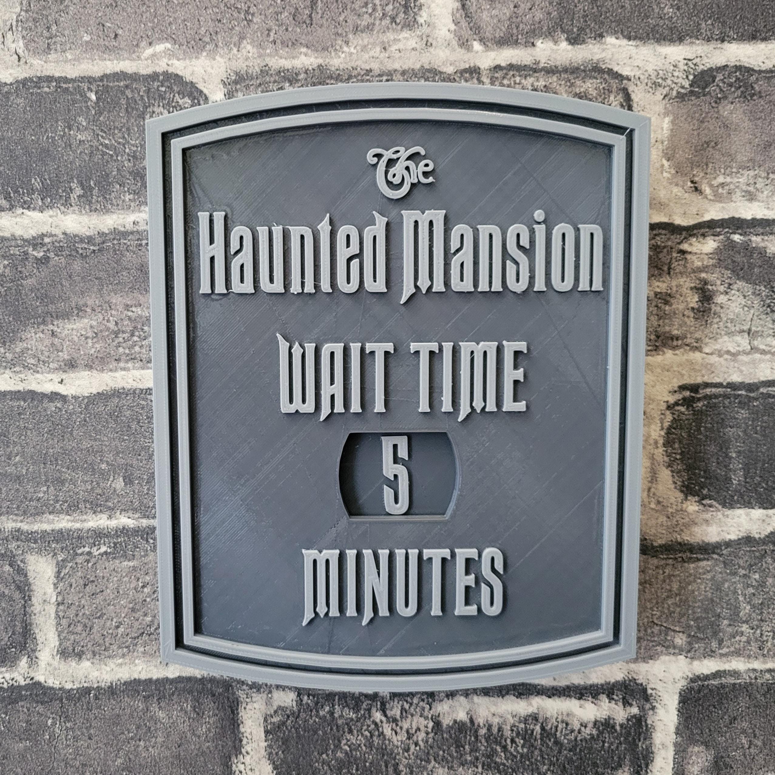 Haunted Mansion Line Starts Here サイン disneyland crowds haunted