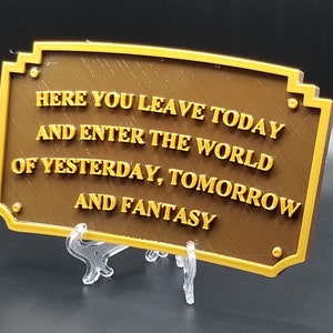 Here You Leave Today Disneyland-Eingangsschild Dual-Braun/Gold-Farbe Disney-Prop-inspirierte Nachbildung Bild 3