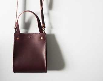 Imani in Dark Brown > Tear Drop Bag > English Bridle Bag > Crossbody Bag > Hand Stitched Bag > Removable Crossbody Strap > Leather Handbag