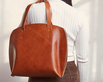 Grote Signature Bag In Brown > Leather Tote > vegetable tanned leather tote > traditionele harnas tote > hand gestikte leren tas > koper