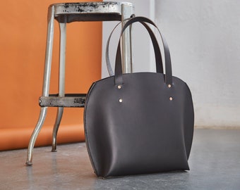 Large Signature Bag In Black > Leather Tote > Vegetable Tanned Leather Tote > English Bridle Tote > Hand Stitched Leather Bag > Solid Copper