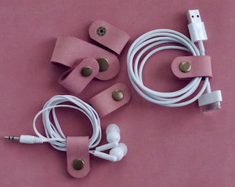 Cord Clip in Rose &gt; Italian Nubuck &gt; Full Grain Leather &gt; Solid Brass Snap &gt; Cord Keeper &gt; Cord Organiser &gt; Ear Bud Organiser &gt; Cable Wrap