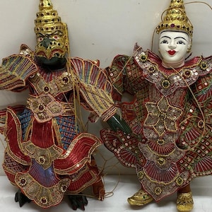 Vintage pair of Traditional Hand-Crafted Thai Siam Puppet / Marionette - Gorgeous!