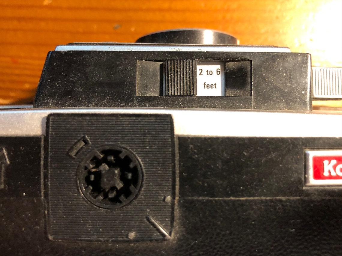 Vintage Cameras - Kodak Instamatic X-35, photo 3 of 5