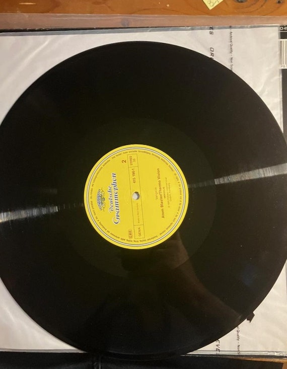 Vintage Vinyl - VANGELIS ' Invisible Connections' - 1985 - in Very