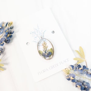 Bluebonnet Oval Necklace, Texas Gifts, Resin Art, Dried Flower Jewelry, Oval Floral Pendant, Spring Fashion, Wedding Party Favors and Gifts