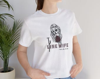 Día de los Muertos Linewife T-Shirt, Edgy Tough Woman Tee