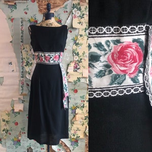 Medium Vintage Blue Pendleton Embroidered Roses Wool Sweater Vest Virgin Wool.