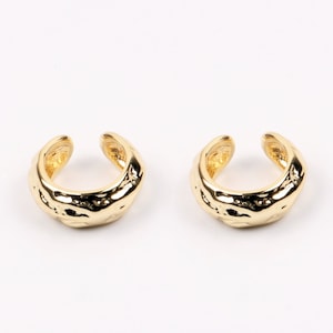 Custom Handmade 1 Pair Dainty 18kt Gold Filled Round Lightweight Convex Irregular Texture Ear Clip Ear Cuff No Piercing Cartilage Ear Cuff