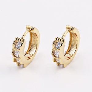 Custom Handmade 1 Pair Dainty 18kt Gold Filled Round Cubic Pave Zircon Charm Cartilage Hoop Earrings Minimal Stylish Thick Boutique Brands