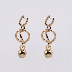 Custom Handmade 1 Pair Dainty 16kt Gold Filled Fashion Exaggerate Ball Ball Temperament Hanging Huggie Earrings Personality Boutique Brands