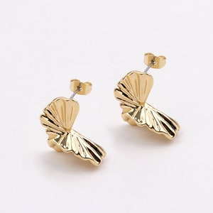Custom Handmade 1 Pair Dainty 16kt Gold Filled White Orchid Irregular Temperament Texture Stud Earrings Left Right Boutique Brands Earrings