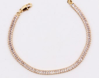 Handmade Custom 1pcs Delicate 18K Gold Filled Rectangular Cubic Zirconia Baguette Bracelet, Lobster Claw Clasp, Link Bracelet, Minimalism