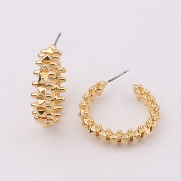 Unique Style Custom 1 pair 18k Gold Filled 30mm Medium Spike Pyramid Hoops Earrings for Boutique Shops Brands Factory 0801-2198-1