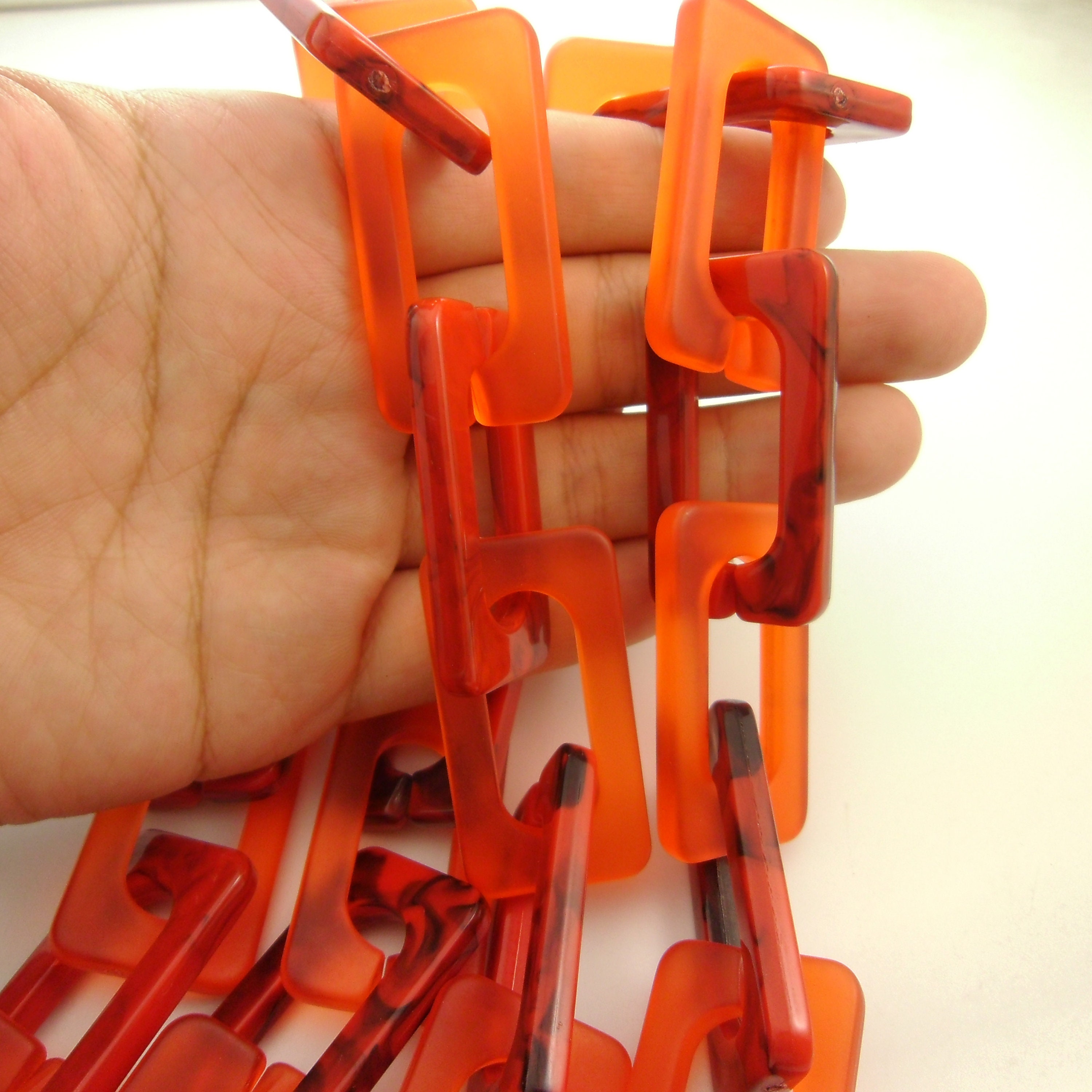 Custom 100 Meters Resin Acetate Matte Red Bold Red Chunky Square Link Chains Bags Clothes Jewelry High Quality Material No Pungent Flavor
