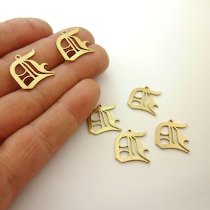 30pcs Latón Inglés Antiguo Gótico Letra Inicial "D", Nombre Personalizado Joyería Inicial, Personalizado para Negocios Fuente Única Proveedor de Fábrica