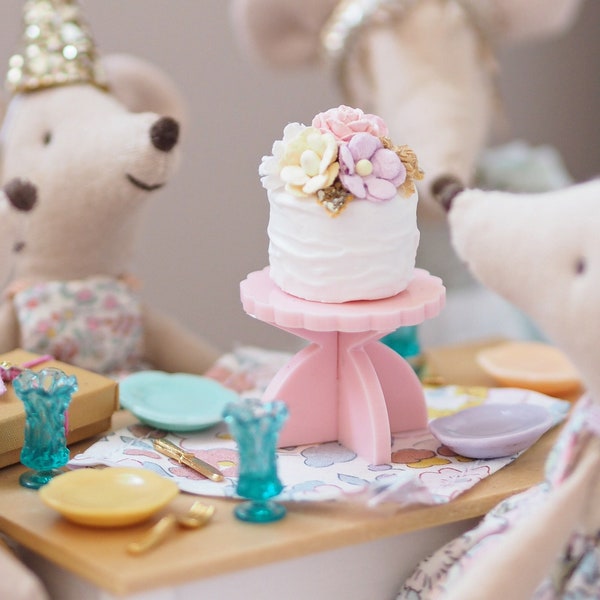 Miniature Cake Stand - Dollhouse Cake Stand - Pink Scallop - Gold Glitter - Maileg Food - Dollhouse Tableware - Miniature Kitchenware