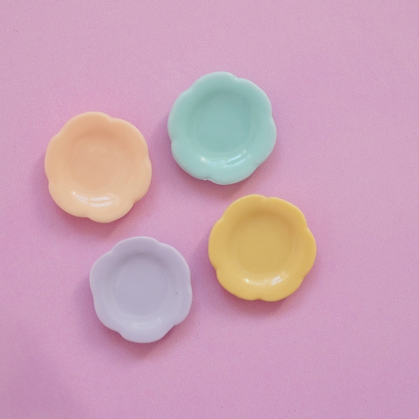 Miniature Pastel Plates - Dollhouse Side Plates - Resin Plate Scalloped Edge - Maileg Plate