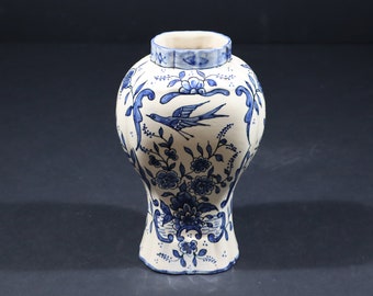 Antike blau-weiße Vase im Delfter Stil, handbemalte Vase