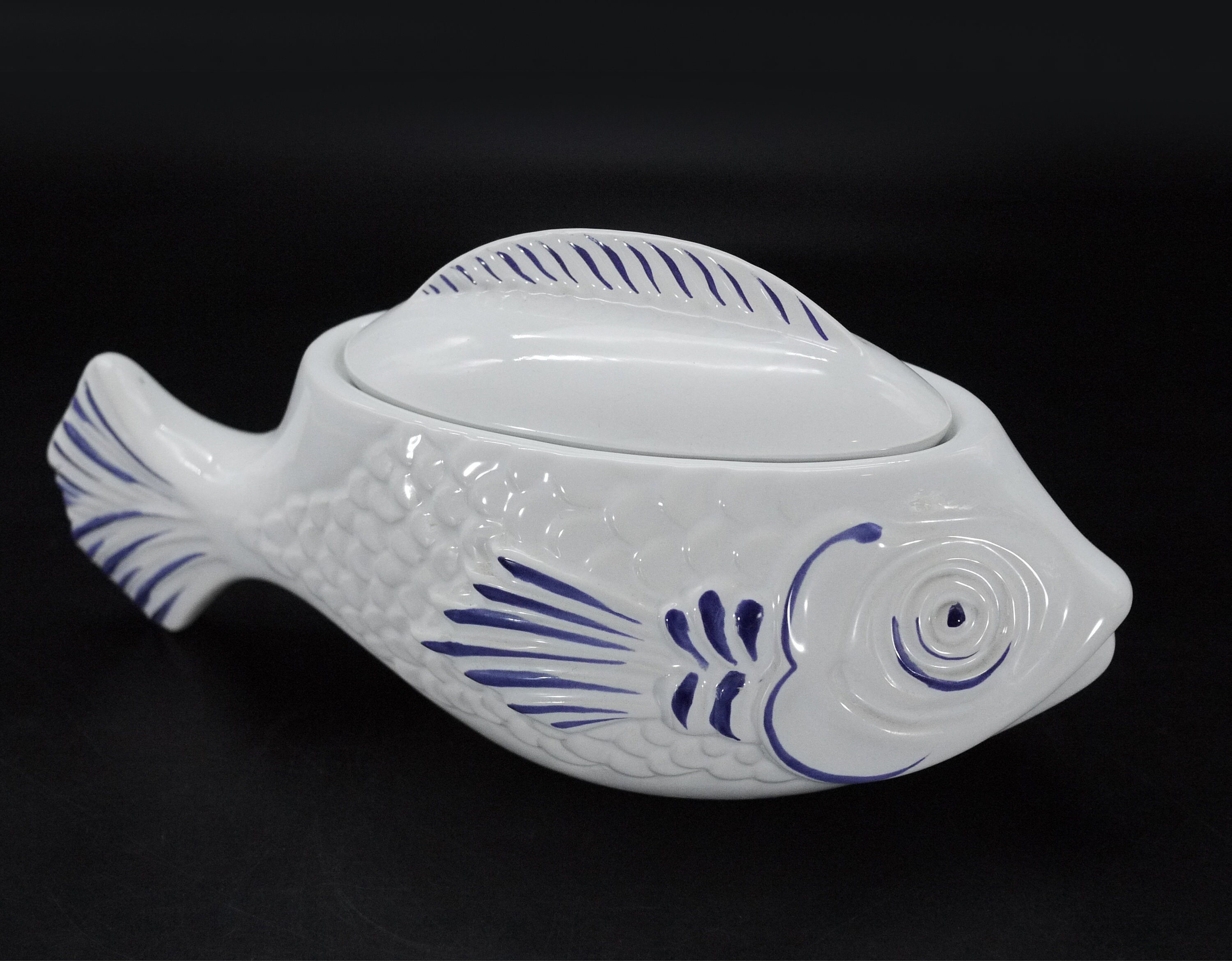 French Majolica Lidded Fish Tureen
