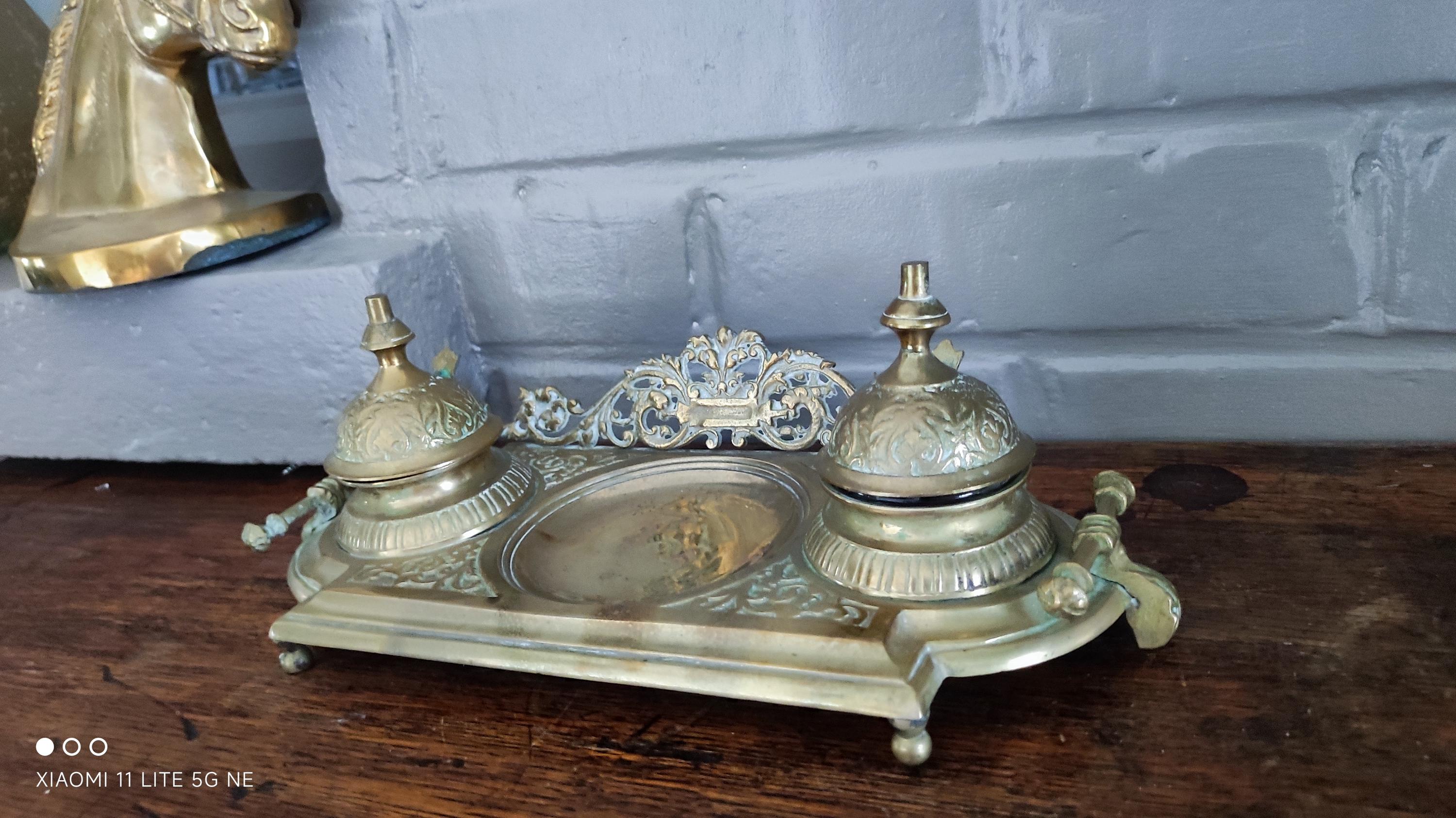 アンティークロココ調真鍮製インク壺スタンド、フランス製デスク