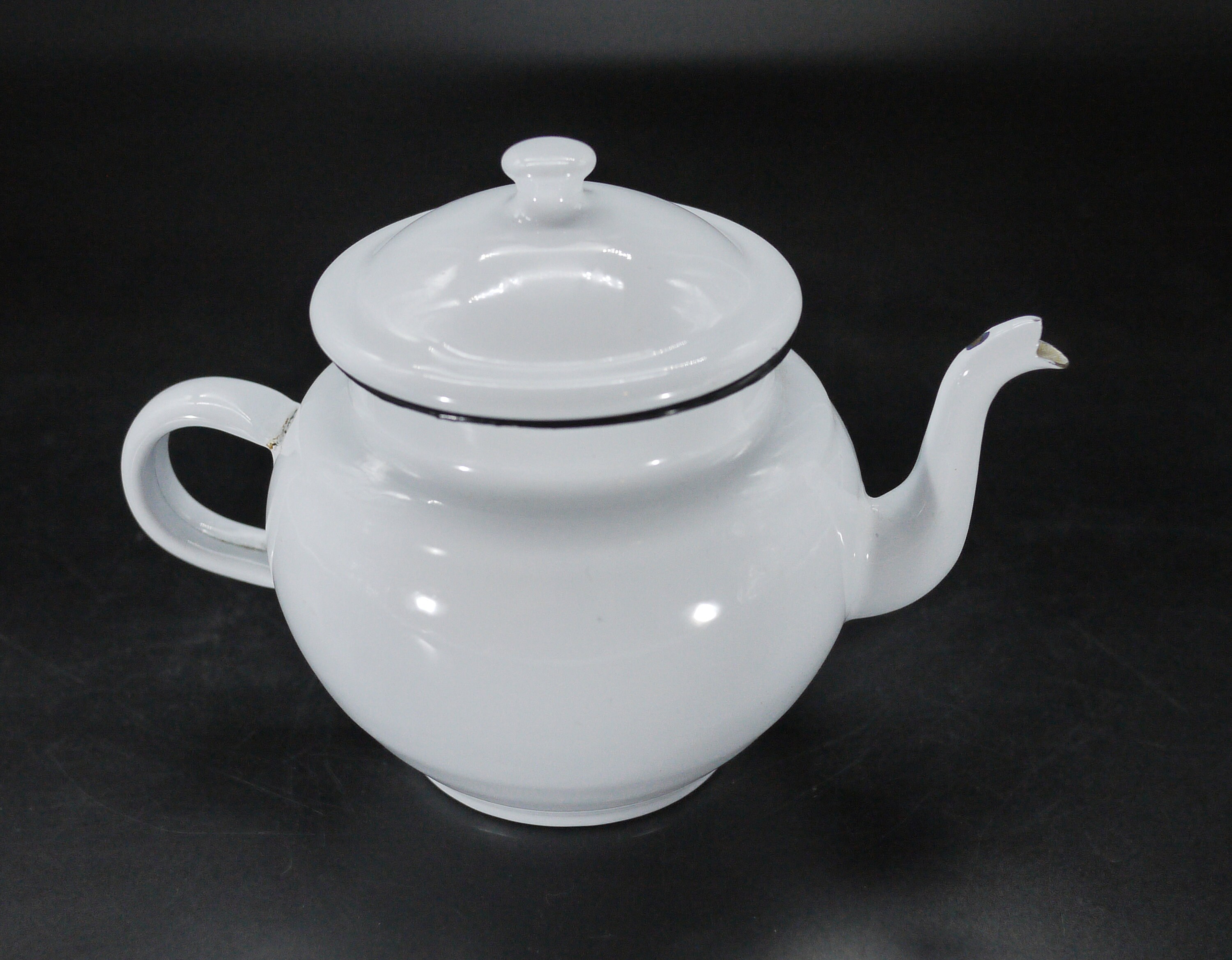 French White Enamel Tea Pot Small Tea Kettle