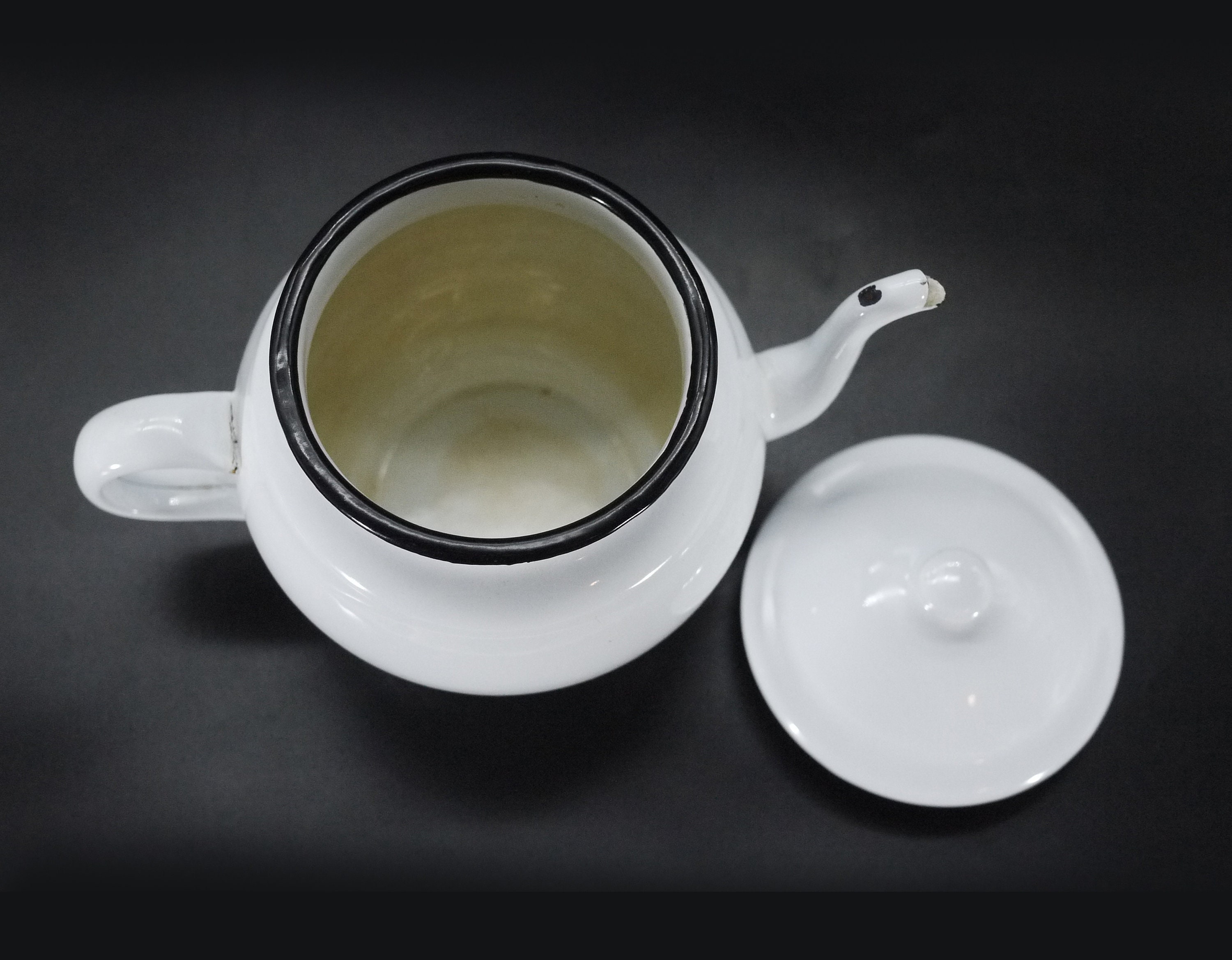 French White Enamel Tea Pot Small Tea Kettle