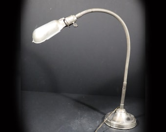 Antique Metal Table Lamp French Industrial Workshop Lamp Long Rotating Screen Flexible Light