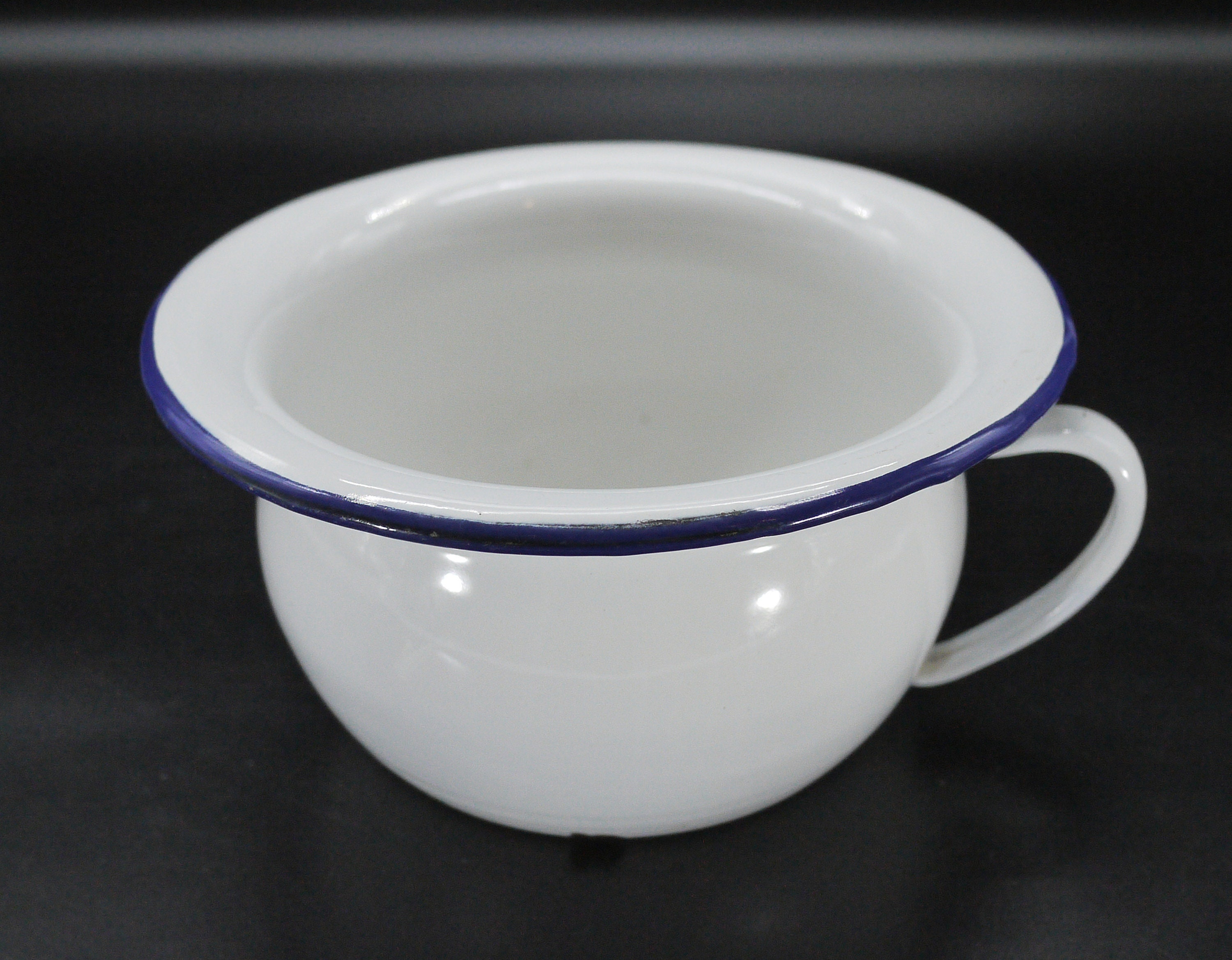 French White Enamel Chamber Pot or Thunder Pot