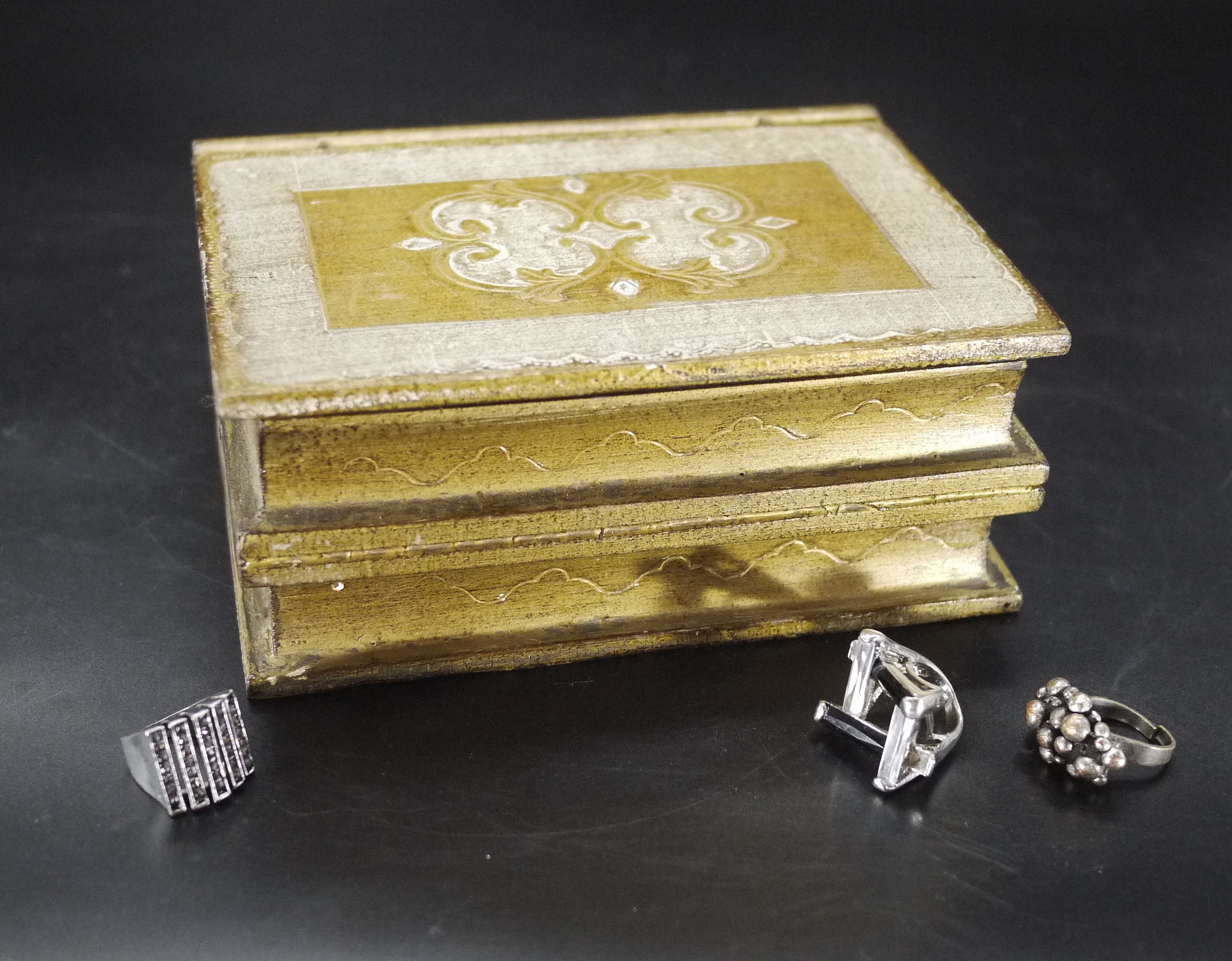Italian Florentine Gilt Wood Jewelry Box