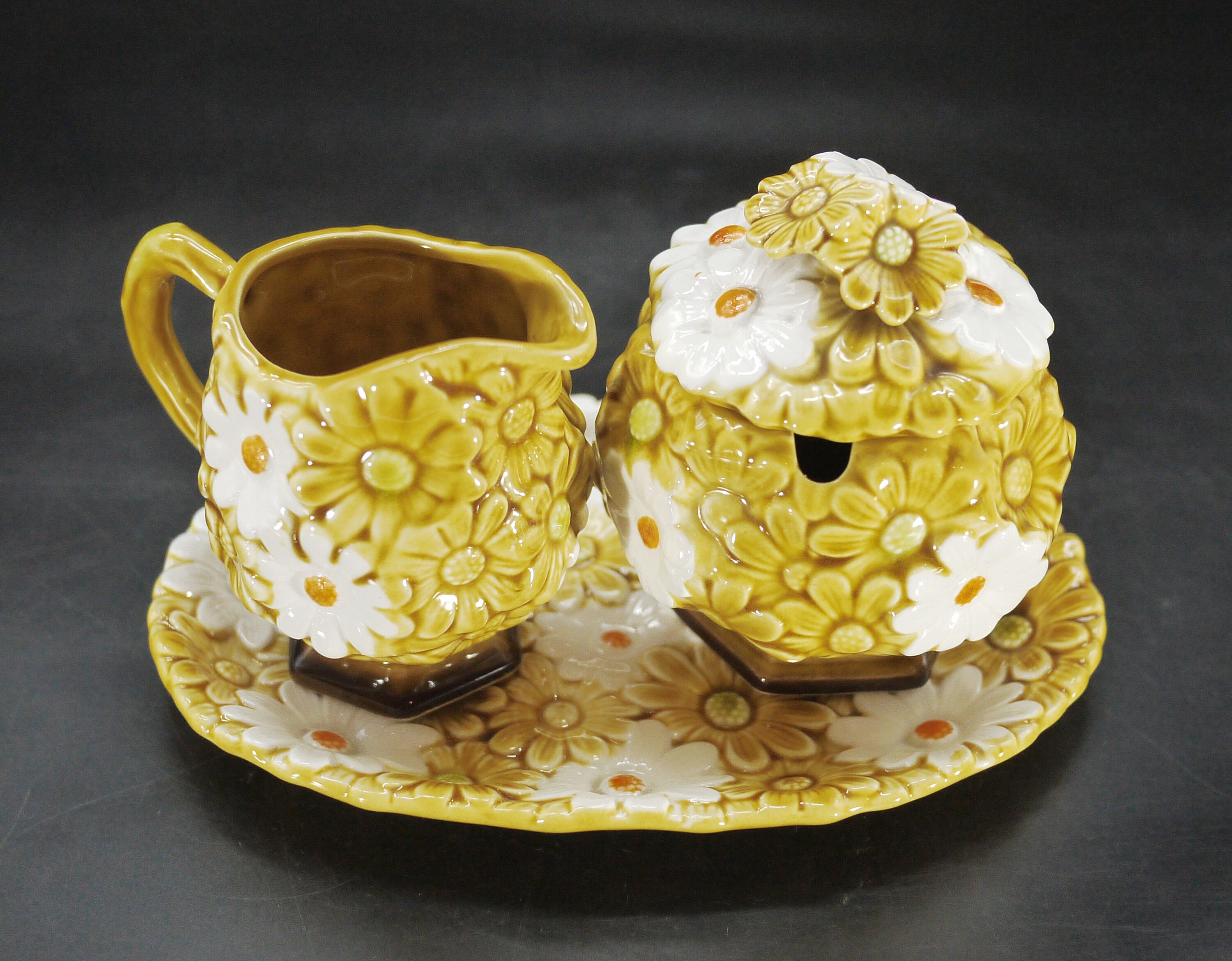 Vintage Fred Roberts Daisy Cream & Sugar, S/3