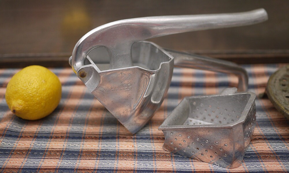 Vintage Italian Fruit Press Lemon Citrus Juicer Squeezer Etsy