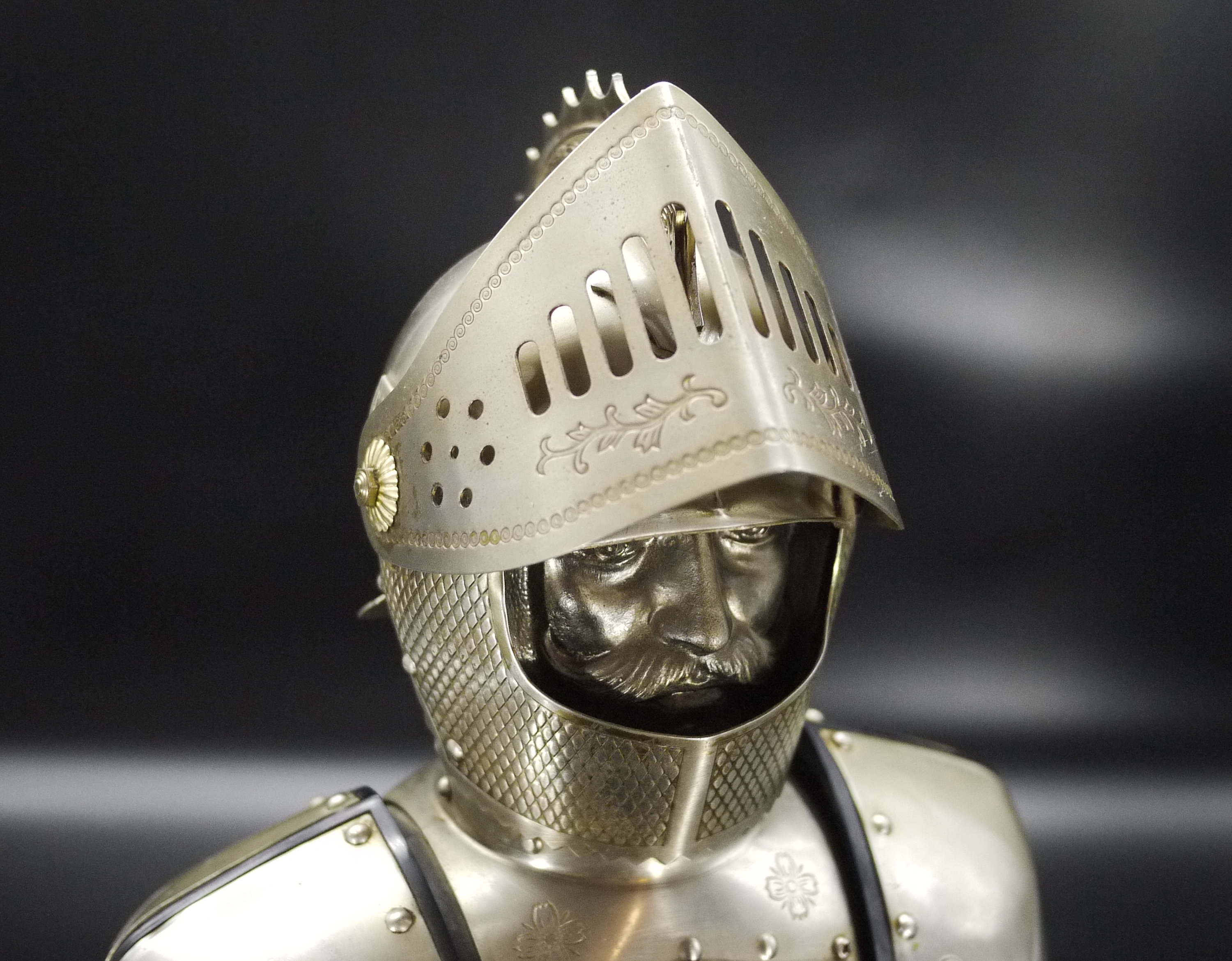 Vintage Knight Bar with Medieval Shot Glasses Set